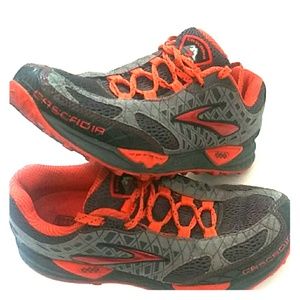 Womens Brooks Cascadia Trail Running Shoes